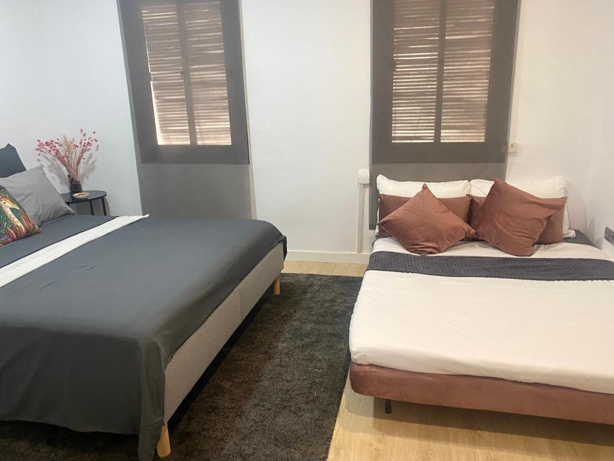 Barcelona Chic Apartments- Free Parking - 10 Min From Bcn City Centre By Metro Экстерьер фото
